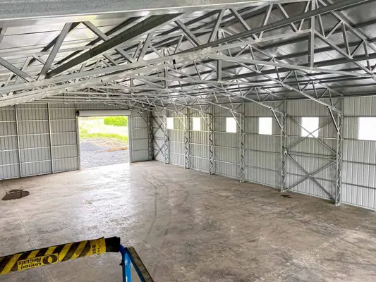 Clear-span shop interior